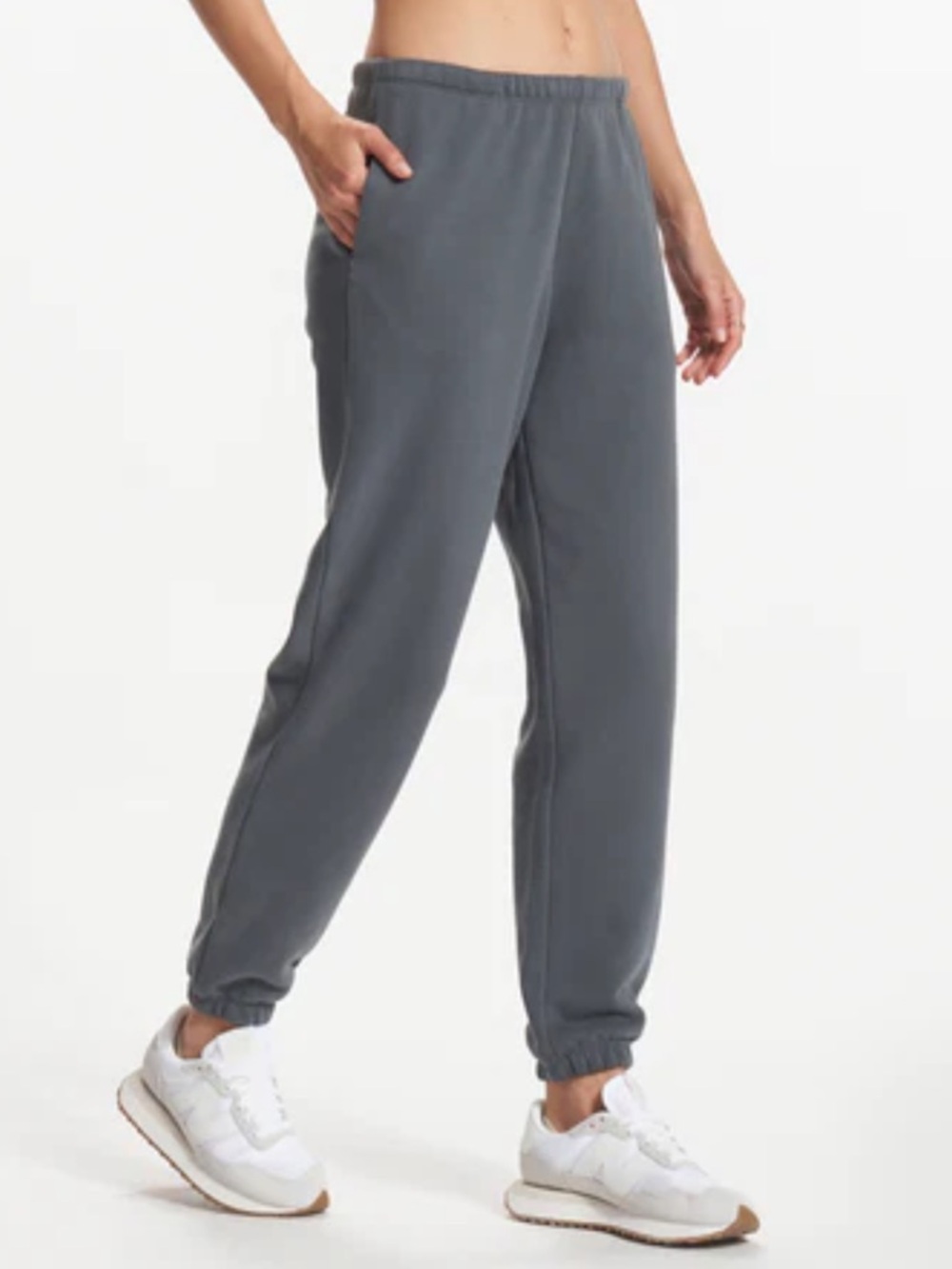 Vuori Sedona 2-Piece Set: Zip Up Pullover and Matching Jogger Sweatpants, Medium - Picture 4 of 9